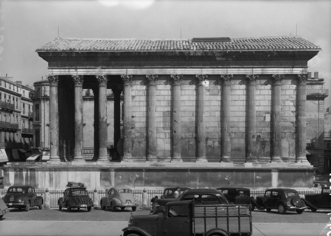 Façade ouest de la Maison Carrée