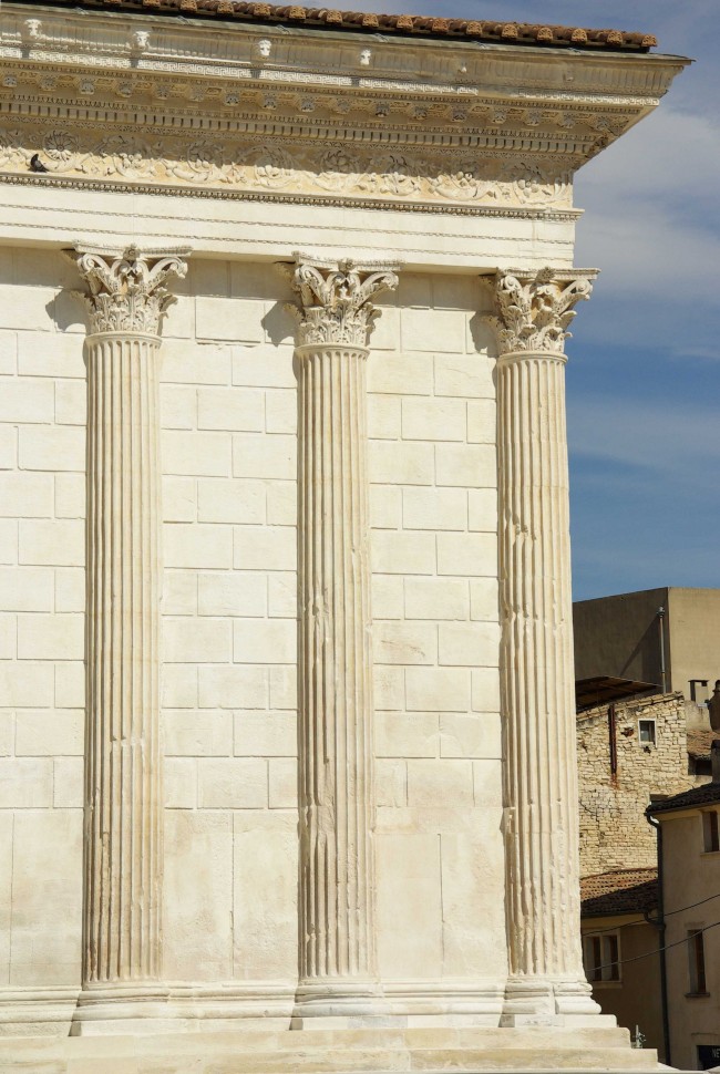 Colonnes, façade ouest