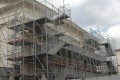 La Maison Carrée sous les échafaudages