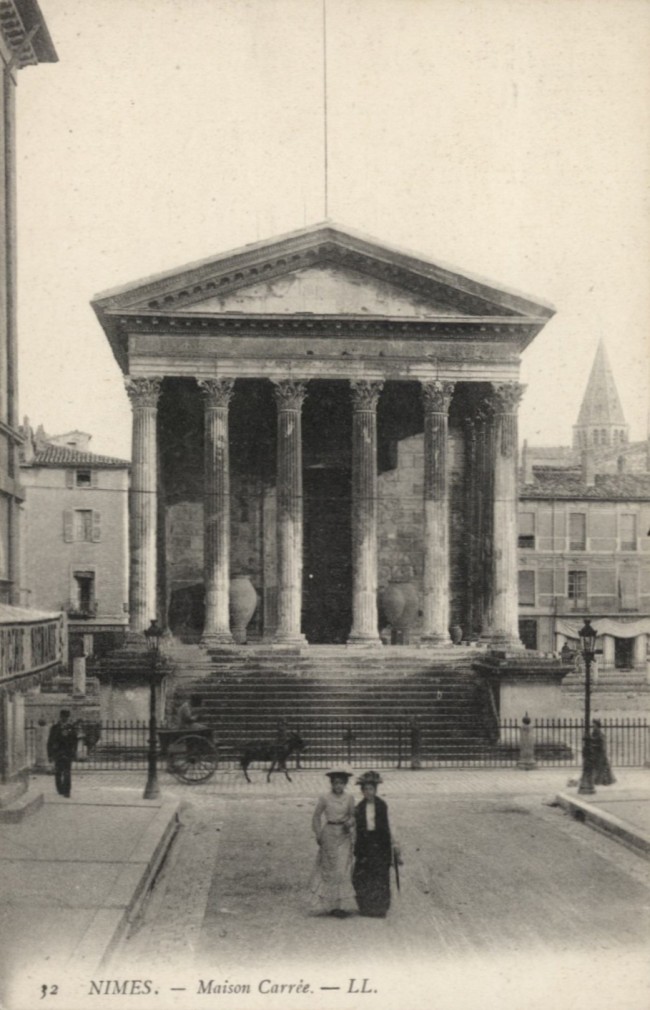 Nimes. Maison Carrée