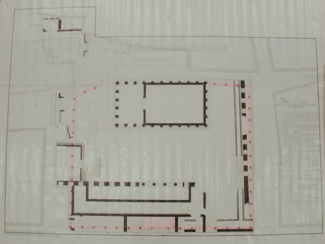 Plan des fouilles faites autour de la Maison Carrée en 1821